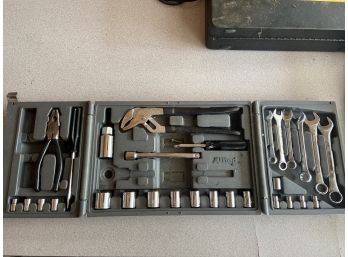 Allied Tool Set With Case