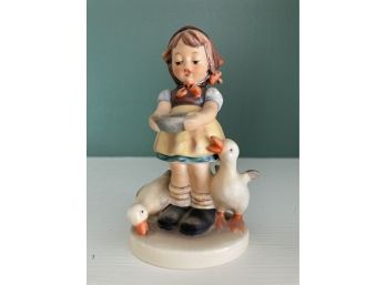 Goebel Hummel Girl Feeding Ducks 4.5in