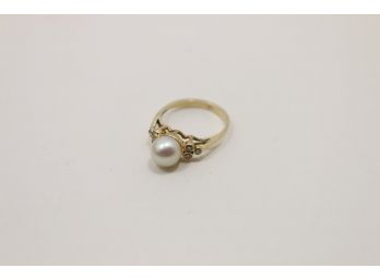 Vintage 14k Yellow Gold Pearl Diamond Ring Size 4.75