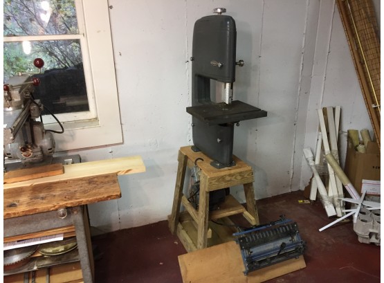 Craftsman Band Saw With Wood Stand. (Click On Photograph For Full Description And Additional Photos)