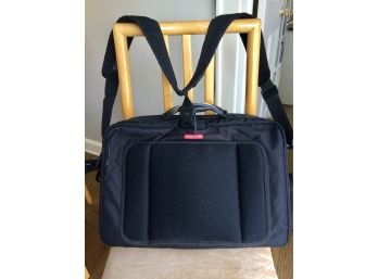 Padded Lap Top Case.  One Click And It Turns Into A Back Pack