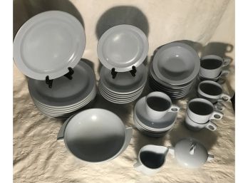 Boonton Dishes Set