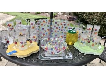 Adorable Summer Living Insect Themed Plastic Service Ware