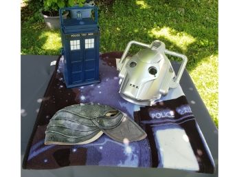 Dr. Who Masks And Dr. Who Blanket And Figurines With Holder