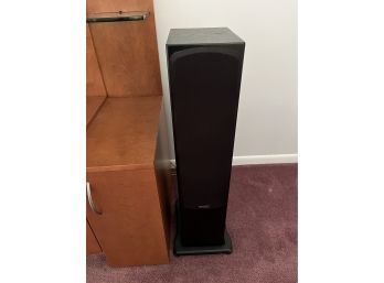 2 Monitor Audio Speakers