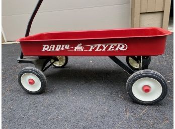 Radio Flyer Red Wagon 15-1/2x34x13