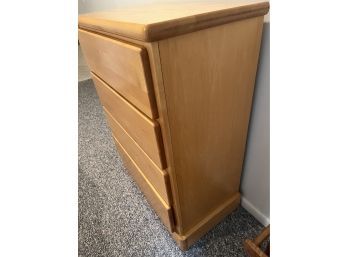 4 Drawer Dresser 32-1/4x17-1/2x42