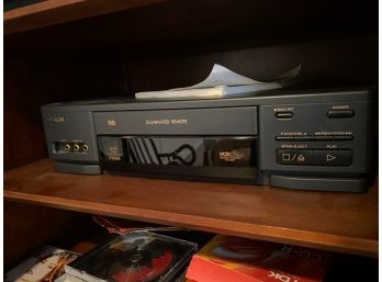 Hitachi VHS Deck