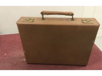Small Briefcase 14.5 Inches X 11 Inches X 3 Inches Clean And Great Condition Inside
