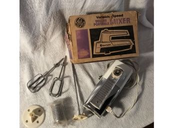 Vintage GE Speed Master Mixer With Attachments