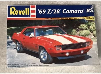 Vintage Revell 1969 Z 28 Camaro RS     1 To 25 Scale Model Car