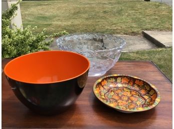 Serving Bowls - Large Clear And Black/orange Plastic And One Daher Decorated Ware Metal