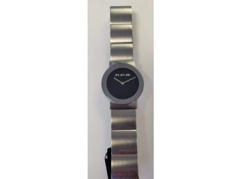Unisex 01-01-01 Silver Tone Bracelet Watch