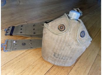 Great Vintage WW2 Army Canteen