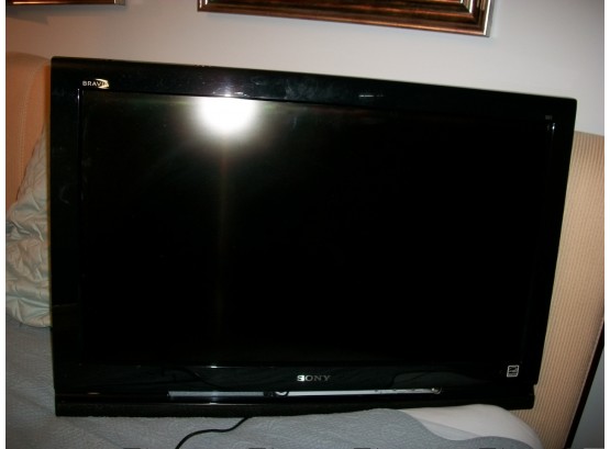 Perfect Working Order Sony Bravia KD32XBR LCD TV (July 2008) 32' Inch