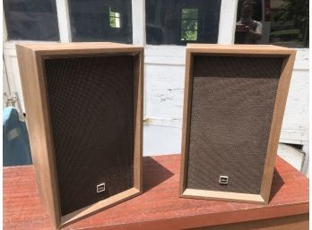 Vintage 1973 Toshiba Wood Case Speakers