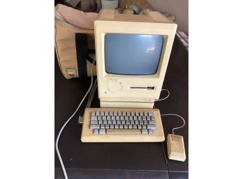 Original Apple Macintosh Model M0001 Computer With Keyboard, Mouse, Carry Bag & Extra Hard Drive - TURNS ON!