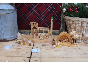 StrAco Handmade Nativity Scenes