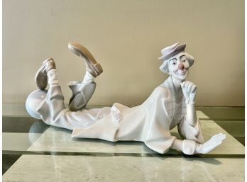 #4618 Lladro Clown With Ball Figurine
