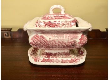 Lidded Gravy Boat With Matching Tray.