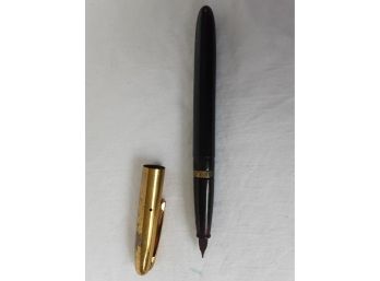 Vintage Black & Gold Tone Fountain Pen