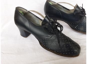 Vintage 1930s Women's Navy Blue Leather Lace-Up Oxford High Heels