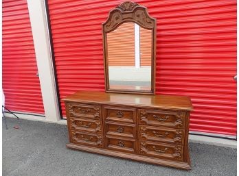 Vintage Huntley Dresser With Mirror