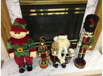4 Decrotive Holiday Figurines