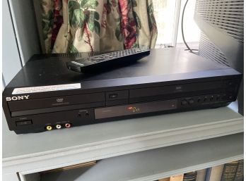 Sony Combo DVD & VCR Player Model SLV-d380P With Remote Control