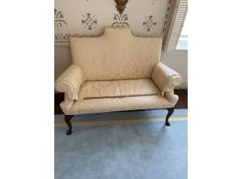 Queen Anne Style Two Seat Sofa 57.5x29.5x34.5In Ivory Upholstery