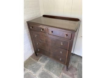 Whiddicomb Furniture Co Dresser In Near Excellent Condition Smooth Drawer Beautiful Mahogany Maple Inlaid