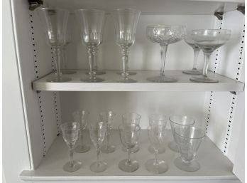 Mixed Sets Of Glasses