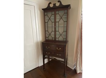 Mahogany Chinese Chippendale Style Desk/bookcase 29x17x80in