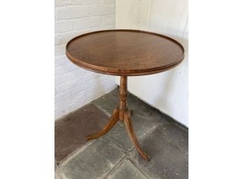 Beautiful Antique Round Candle Stand End Table 20x26 Simple And Lovely Looks To Be In Maple