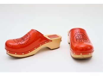 Tory Burch Orange Signature Dutch Clogs Sz 8M Retail $285