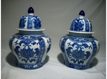 Lovley Pair Squat Chinese Blue & White Lidded Jars / Urns