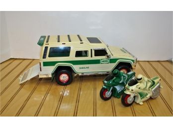 2004 HESS 40th Anniversary SUV W/2 Motorcycles - Works!