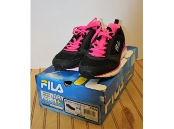 FILA Memory Windstar Ladies Sneakers, Black/Hot Pink Size 8.5