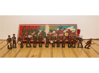 Vintage Box Of Lead Painted Toy US Soldiers, Made In Japan