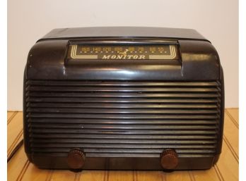 Rare Vintage Monitor Equipment Corp. Model TA56M Tube AM Radio