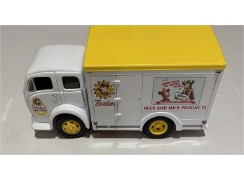 Danbury Mint White 3000 1955 Borden's Milk Delivery Truck - VG CONDITION