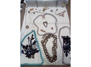 Goldtone/silvertone, Silver? Gold Trimmed? Pendants, Gem Style, Beads, Earrings, Necklace,   D5