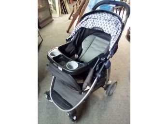 Graco Click Connect Stroller Car Seat Base - Rolls Beautifully, Locking Rear Wheels, Canopy & Cup Holders CAVE