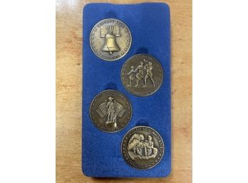 Four Vintage Bronze American Bi-Centennial Medallion Coins