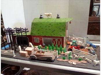 Old McDonald Had A Farm - Wouldn't You Like One Too!  Toy Metal Barn With Many Accessories  D1