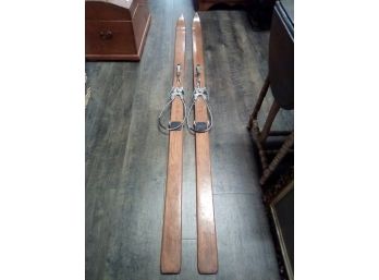 Handsome Vintage Wood Skis Shows Silvretta On Bindings       WA
