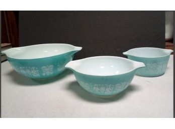 Vintage Pyrex Turquoise & White Butterprint - 3 Bowls - 1 Qt, 1.50 Qt, & 4 Qt  Amish Farmer, Crops, Rooster D3