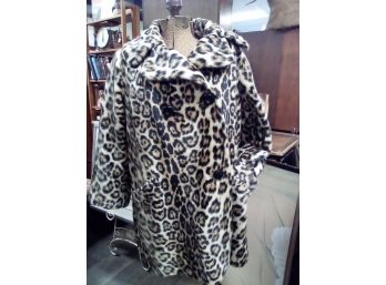 Gengarelly (Greenwich, CT) Classic Animal Faux Fur Coat With Pockets And Satin Style Lining  E3