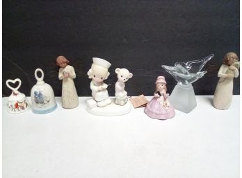 Collectibles: Bone China & Holly Hobby Bells Precious Moments, Willow Tree Figurines & Perfume Bottle A2
