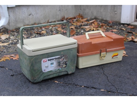 Igloo Cooler And Tackle Box - NEW CAANAN PICKUP